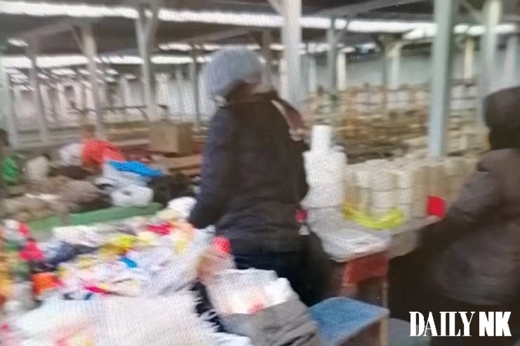 「中国離れ」「ロシア接近」の代償　北朝鮮経済が直面する崩壊リスク
